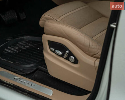 Белый Порше Каен, объемом двигателя 3 л и пробегом 116 тыс. км за 44900 $, фото 17 на Automoto.ua