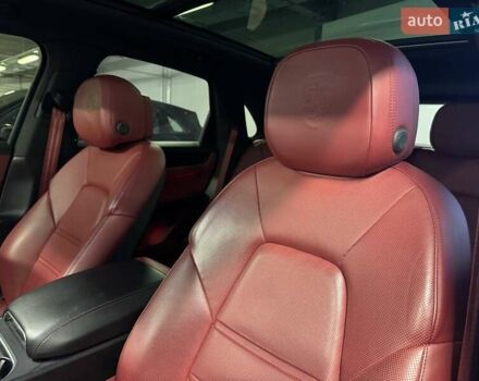 Белый Порше Каен, объемом двигателя 2.89 л и пробегом 62 тыс. км за 61255 $, фото 27 на Automoto.ua