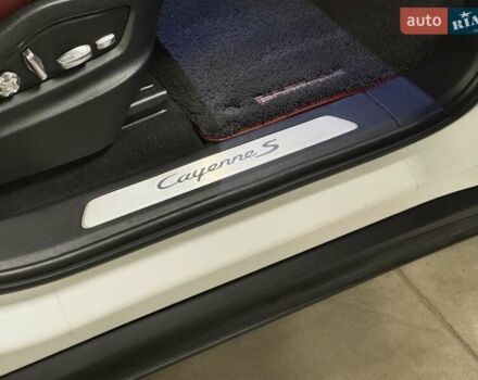 Белый Порше Каен, объемом двигателя 2.89 л и пробегом 62 тыс. км за 67201 $, фото 24 на Automoto.ua