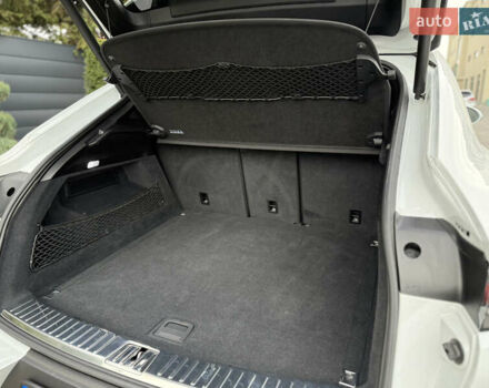 Білий Порше Cayenne, об'ємом двигуна 3 л та пробігом 45 тис. км за 59500 $, фото 52 на Automoto.ua