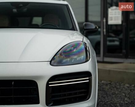 Білий Порше Cayenne, об'ємом двигуна 3 л та пробігом 60 тис. км за 64900 $, фото 17 на Automoto.ua