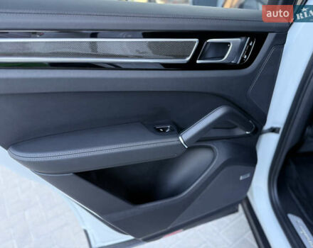 Білий Порше Cayenne, об'ємом двигуна 2.89 л та пробігом 96 тис. км за 64999 $, фото 49 на Automoto.ua