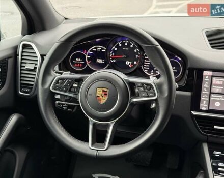 Белый Порше Каен, объемом двигателя 3 л и пробегом 80 тыс. км за 51500 $, фото 47 на Automoto.ua