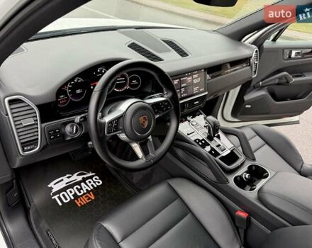 Белый Порше Каен, объемом двигателя 3 л и пробегом 80 тыс. км за 51500 $, фото 42 на Automoto.ua