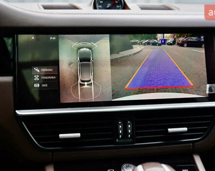 Білий Порше Cayenne, об'ємом двигуна 4 л та пробігом 70 тис. км за 87999 $, фото 42 на Automoto.ua