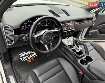 Белый Порше Каен, объемом двигателя 3 л и пробегом 80 тыс. км за 51500 $, фото 41 на Automoto.ua