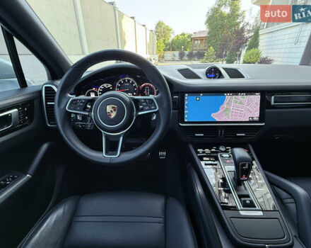 Білий Порше Cayenne, об'ємом двигуна 2.89 л та пробігом 96 тис. км за 64999 $, фото 48 на Automoto.ua