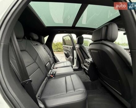 Белый Порше Каен, объемом двигателя 3 л и пробегом 80 тыс. км за 51500 $, фото 30 на Automoto.ua