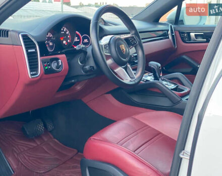 Білий Порше Cayenne, об'ємом двигуна 3 л та пробігом 87 тис. км за 75000 $, фото 22 на Automoto.ua