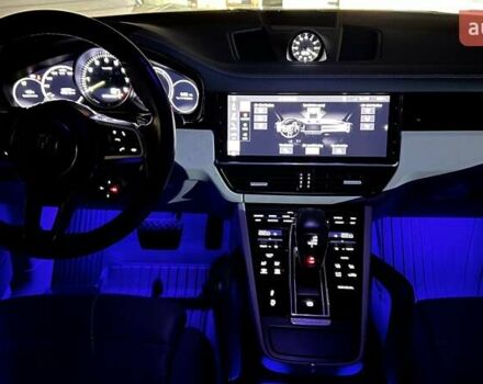 Білий Порше Cayenne, об'ємом двигуна 3 л та пробігом 42 тис. км за 82000 $, фото 38 на Automoto.ua