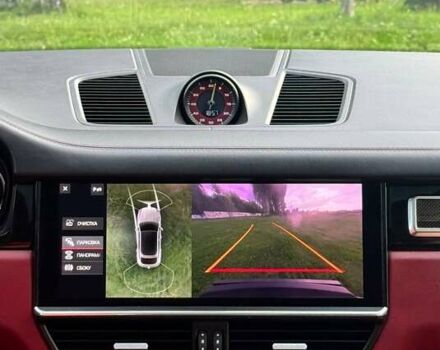 Білий Порше Cayenne, об'ємом двигуна 3 л та пробігом 129 тис. км за 84000 $, фото 2 на Automoto.ua