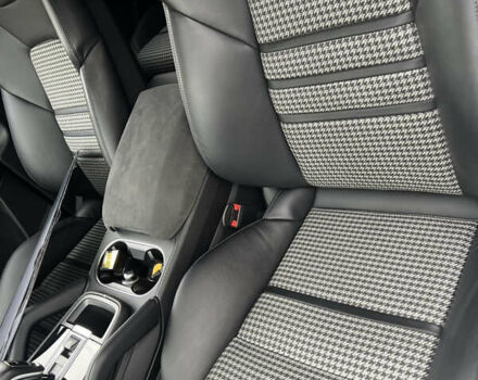 Белый Порше Каен, объемом двигателя 3 л и пробегом 34 тыс. км за 130000 $, фото 13 на Automoto.ua