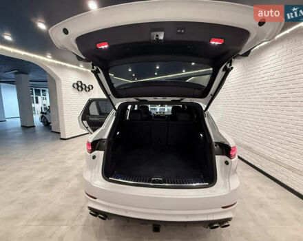 Білий Порше Cayenne, об'ємом двигуна 2.89 л та пробігом 96 тис. км за 64999 $, фото 76 на Automoto.ua