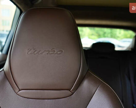 Білий Порше Cayenne, об'ємом двигуна 4 л та пробігом 70 тис. км за 87999 $, фото 54 на Automoto.ua