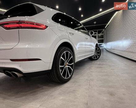 Білий Порше Cayenne, об'ємом двигуна 2.89 л та пробігом 96 тис. км за 64999 $, фото 87 на Automoto.ua