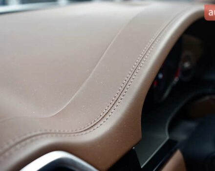 Білий Порше Cayenne, об'ємом двигуна 4 л та пробігом 70 тис. км за 87999 $, фото 44 на Automoto.ua