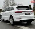 Белый Порше Каен, объемом двигателя 3 л и пробегом 80 тыс. км за 51500 $, фото 10 на Automoto.ua