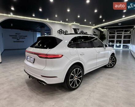 Білий Порше Cayenne, об'ємом двигуна 2.89 л та пробігом 96 тис. км за 64999 $, фото 92 на Automoto.ua