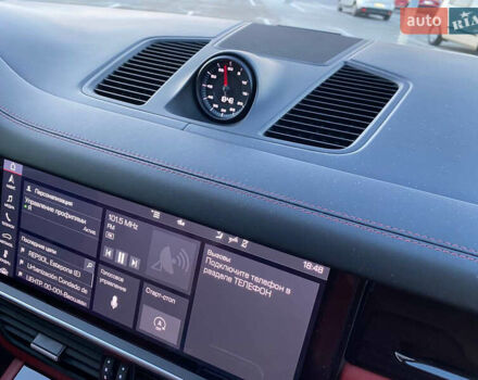 Белый Порше Каен, объемом двигателя 3 л и пробегом 80 тыс. км за 75500 $, фото 11 на Automoto.ua