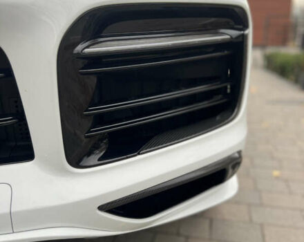 Белый Порше Каен, объемом двигателя 3 л и пробегом 34 тыс. км за 130000 $, фото 3 на Automoto.ua