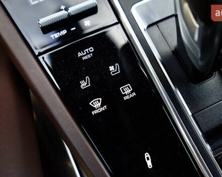 Білий Порше Cayenne, об'ємом двигуна 4 л та пробігом 70 тис. км за 87999 $, фото 47 на Automoto.ua