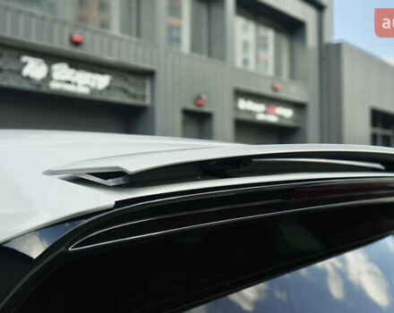 Білий Порше Cayenne, об'ємом двигуна 4 л та пробігом 70 тис. км за 87999 $, фото 25 на Automoto.ua