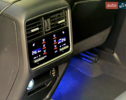 Білий Порше Cayenne, об'ємом двигуна 2.89 л та пробігом 96 тис. км за 64999 $, фото 81 на Automoto.ua