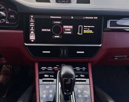 Білий Порше Cayenne, об'ємом двигуна 3 л та пробігом 129 тис. км за 84000 $, фото 6 на Automoto.ua