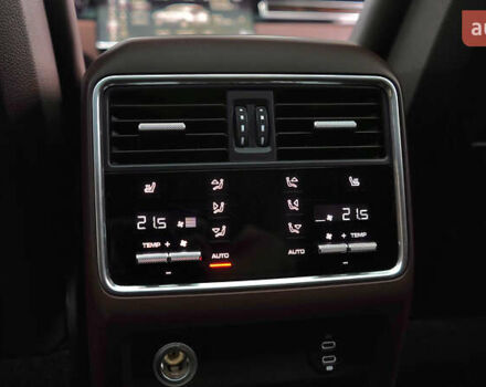 Білий Порше Cayenne, об'ємом двигуна 4 л та пробігом 70 тис. км за 87999 $, фото 57 на Automoto.ua