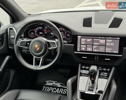 Белый Порше Каен, объемом двигателя 3 л и пробегом 80 тыс. км за 51500 $, фото 46 на Automoto.ua