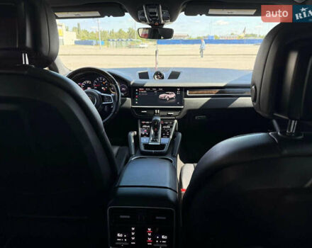 Белый Порше Каен, объемом двигателя 3 л и пробегом 78 тыс. км за 62500 $, фото 12 на Automoto.ua