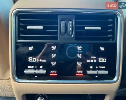 Белый Порше Каен, объемом двигателя 3 л и пробегом 100 тыс. км за 59990 $, фото 38 на Automoto.ua