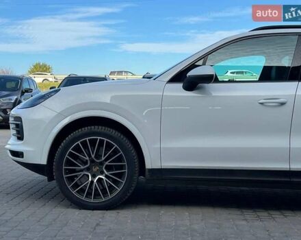 Белый Порше Каен, объемом двигателя 3 л и пробегом 100 тыс. км за 59990 $, фото 3 на Automoto.ua