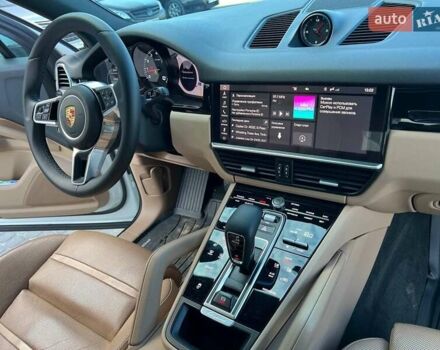 Белый Порше Каен, объемом двигателя 3 л и пробегом 100 тыс. км за 59990 $, фото 49 на Automoto.ua