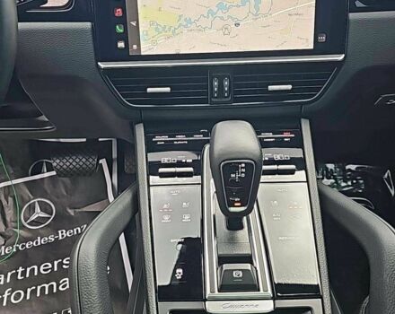 Порше Cayenne 2021 у Дніпро (Дніпропетровську) на Automoto.ua Білий Порше Cayenne, об'ємом двигуна 0 л та пробігом 20 тис. км за 24000 $, фото 2 на Automoto.ua