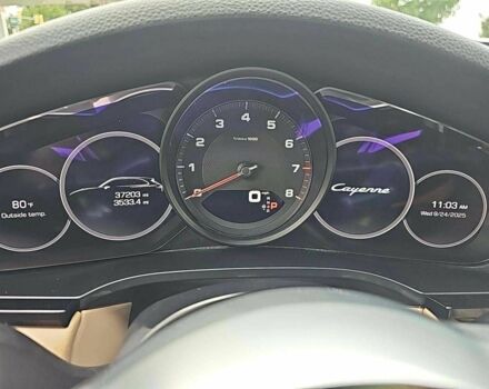 Білий Порше Cayenne, об'ємом двигуна 0 л та пробігом 60 тис. км за 40000 $, фото 7 на Automoto.ua