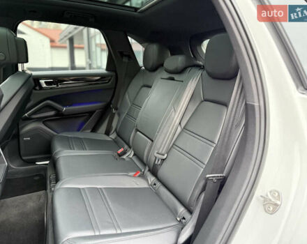 Белый Порше Каен, объемом двигателя 3 л и пробегом 23 тыс. км за 69900 $, фото 48 на Automoto.ua