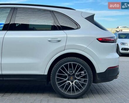 Белый Порше Каен, объемом двигателя 3 л и пробегом 100 тыс. км за 59990 $, фото 5 на Automoto.ua