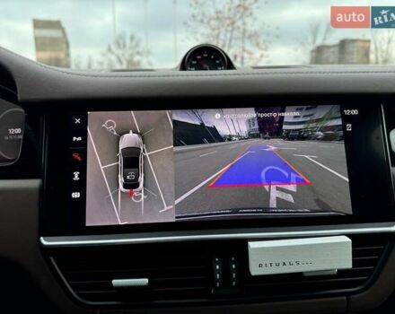 Белый Порше Каен, объемом двигателя 3 л и пробегом 61 тыс. км за 94490 $, фото 25 на Automoto.ua