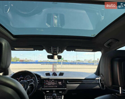 Белый Порше Каен, объемом двигателя 3 л и пробегом 78 тыс. км за 62500 $, фото 9 на Automoto.ua