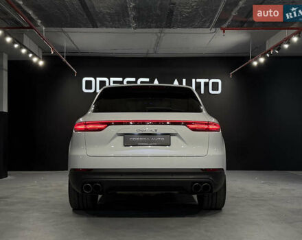 Белый Порше Каен, объемом двигателя 2.89 л и пробегом 23 тыс. км за 79000 $, фото 7 на Automoto.ua