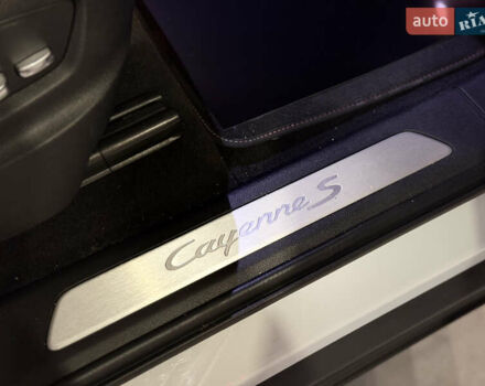 Белый Порше Каен, объемом двигателя 2.89 л и пробегом 23 тыс. км за 79000 $, фото 32 на Automoto.ua