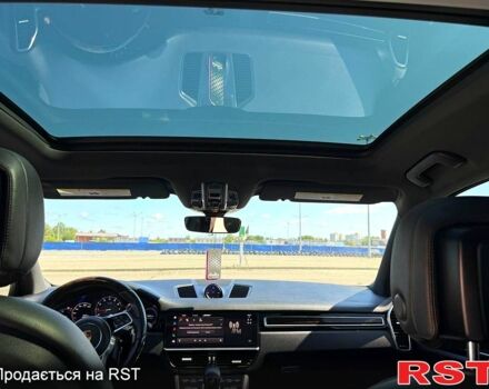 Білий Порше Cayenne, об'ємом двигуна 3 л та пробігом 68 тис. км за 67000 $, фото 6 на Automoto.ua