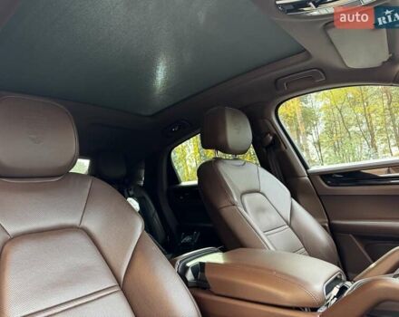 Белый Порше Каен, объемом двигателя 3 л и пробегом 61 тыс. км за 95000 $, фото 17 на Automoto.ua