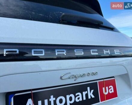 Белый Порше Каен, объемом двигателя 3 л и пробегом 100 тыс. км за 59990 $, фото 43 на Automoto.ua