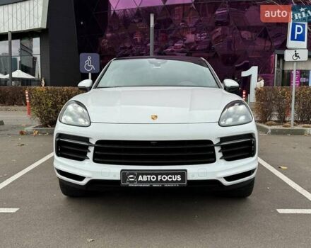 Белый Порше Каен, объемом двигателя 3 л и пробегом 61 тыс. км за 94490 $, фото 2 на Automoto.ua