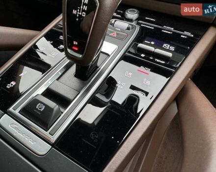 Белый Порше Каен, объемом двигателя 3 л и пробегом 61 тыс. км за 94490 $, фото 29 на Automoto.ua