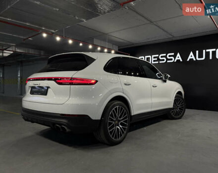 Белый Порше Каен, объемом двигателя 2.89 л и пробегом 23 тыс. км за 79000 $, фото 4 на Automoto.ua