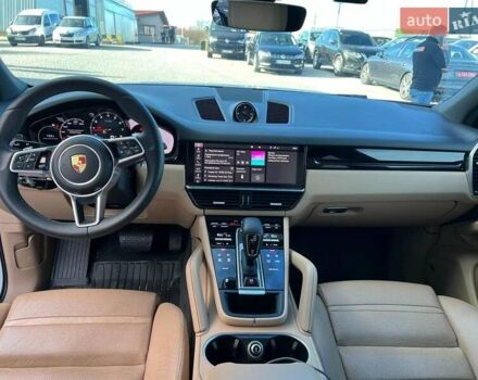 Белый Порше Каен, объемом двигателя 3 л и пробегом 100 тыс. км за 59990 $, фото 39 на Automoto.ua
