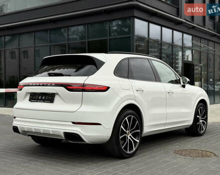 Белый Порше Каен, объемом двигателя 3 л и пробегом 23 тыс. км за 69900 $, фото 10 на Automoto.ua